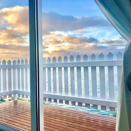 Sea House *